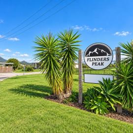 Flinders Peak Estate- Peak View Villa, Hotel in Peak Crossing