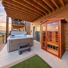 Lake Views, Private Sauna, Hot Tub, Pool Access