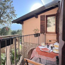 Casa Fornico 2, vista lago e patio, hotel a Bogliaco