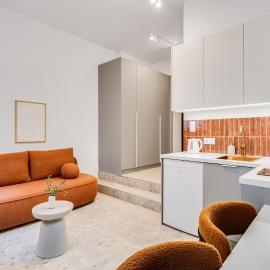 COMFISTAY 1 Maja 17of - Central Station Studios and Parking