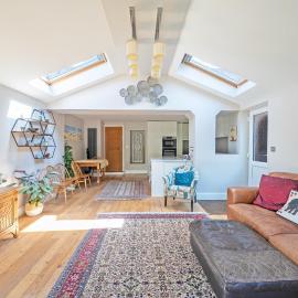 3 Bed House - Sleeps 5 - Garden - Pets - Parking