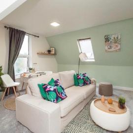 Apartment Sleeps 3 - Parking - WiFi & Tv
