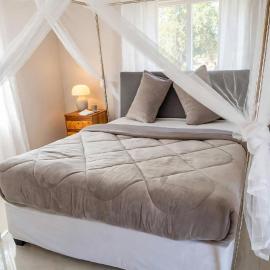 Dewclaw Baobab Safari Lodge, отель в городе Mfuwe