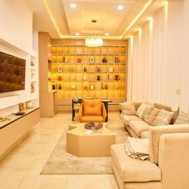 Midak Mews II, hotel u gradu Ilado