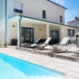 Fidalsa Majestic Fm – hotel w mieście Arce