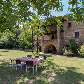 Garrotxa Nature House By Fidalsa