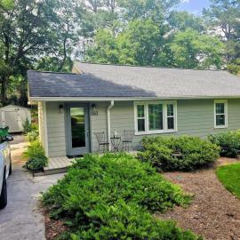 Adorable updated cottage in the heart of Decatur!