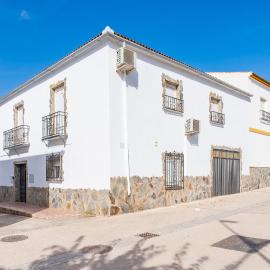 Cubo's El Postre House, Hotel in El Burgo