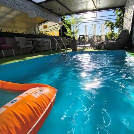Flow house 1