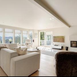 Spacious villa with terrace & car charger Bergen, Hotel in Bergen