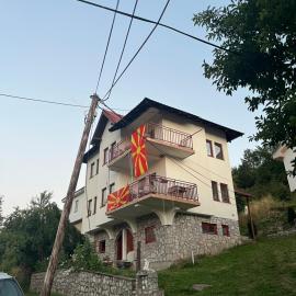 Tamu Najgore - Apartment, hotel di Lazaropole