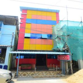Sri Balaji Lodge, hotel di Vaithīsvarankoil