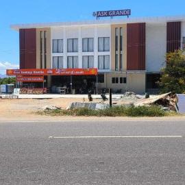 ASK Grande, hotel a Theni
