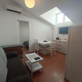 Belgrade Apartment by Mladenovic