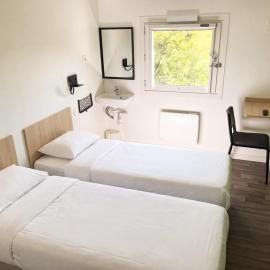 Unisotel Bollène A7 Ex-Hotel F1, hotel u gradu Bolen