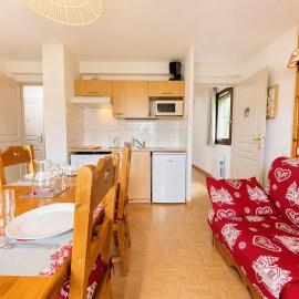 Charmant appartement au pied des pistes avec piscine - FR-1-505-208