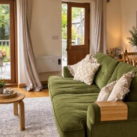 Cysgod y Coed Luxury Riverside Retreats, hotel a Bala