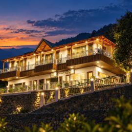 Navya Stays - Stay Above the Lake