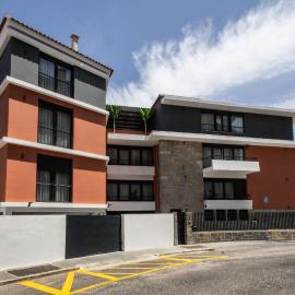 J Home Amadora, hotel din Amadora