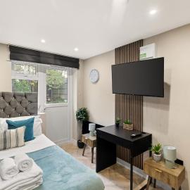 Relaxed & Modern Studio - Easy Essex Stay