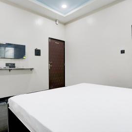 Hotel O Raj Guest House, hotel a Akola