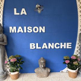 Maison Blanche, hotel i Lanton