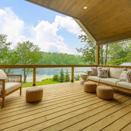 Modern Lake House on Lake Muskoday, отель в городе Roscoe