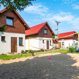 Comfortable, two-story holiday home, summer pool
