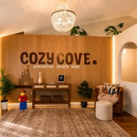 Legoland & Downtown Getaway - Pool, Jacuzzi, Theater, Game Room, and LEGO Theme Room