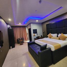 Okanseth-Sethhotel, Ozoro, hotel en Ohoro