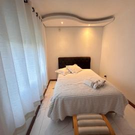 Apartamento charmoso e conforto no centro、イジュイーのホテル