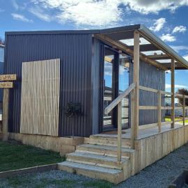 The Wee Whale, Kakanui – hotel w mieście Kakanui