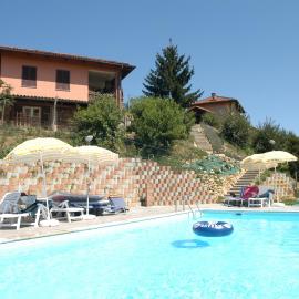 Bricco Dei Ciliegi, hotel Cortazzonéban