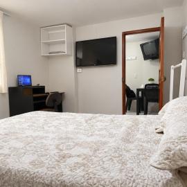 Centrally-located mini apartment with private entrance, hotelli Andahuaylasissa