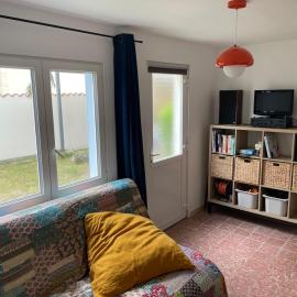 Maison de plein pied avec jardin à 200m de la plage – hotel w mieście Fouras