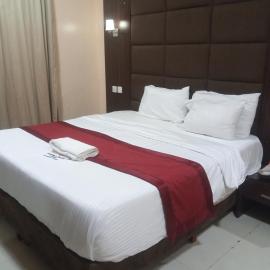 Fourways Hotel, hotel v destinaci Sangotedo