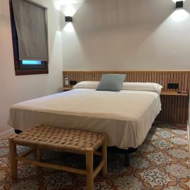 Ca La Gràcia, hotel u gradu 'Cabrianas'