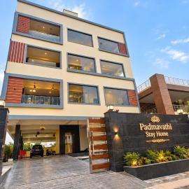 Padmavathi Stay Rooms, hotel a Tirupati