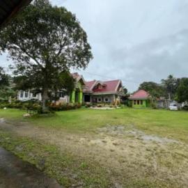 LobocAirbnb Travellers Inn, hotel di Loboc