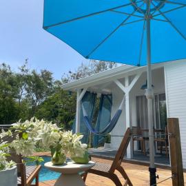 L'Etoile de Mer Bungalow rental with pool for 2 adults, hotel v destinácii Le Moule