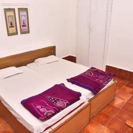 Hotel Grand Barrack, hotel a Khandwa