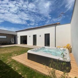 Plus d'infos en tapant Le Clapotis 44 - Spa privatif, plages, Préfailles: Préfailles şehrinde bir otel