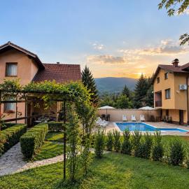 Sarajevo Villas - 2 Villas 2 Pools - full privacy - up to 25 Guests