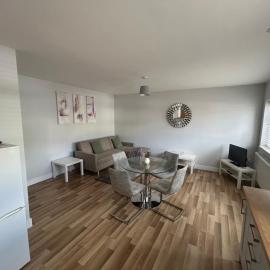 Modern 2 bed flat near North street, Ashton gate