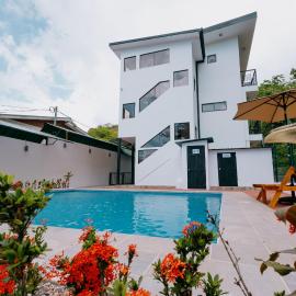 Sunshine Apartments Jaco, hotell sihtkohas Jacó