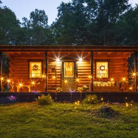 Woodland Twin Ponds Cabin, hotel sa McArthur