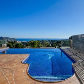 Villa in Moraira with Pool near Beach, hotel a Moraira