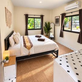 Modern Tropical House - 2BR - 5min Bangrak Beach