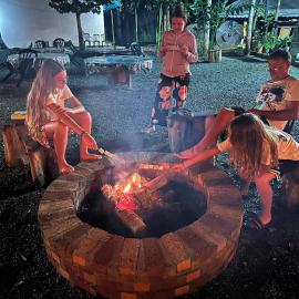 Gaharu glamping park, hotel Jerantutban
