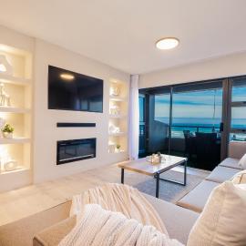 Seaspray A104-Beachfront with Table Mountain Views